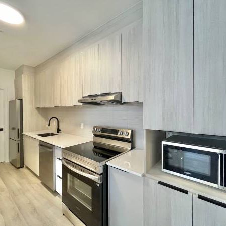 Brand New 2 Bedroom Condos in Westmount ** Furnished ** - Photo 1