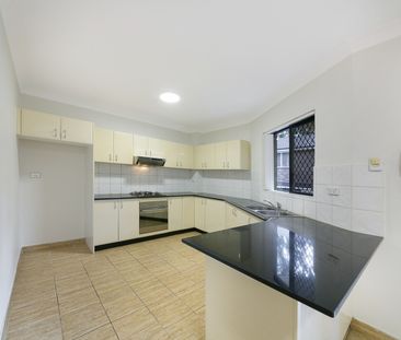 Modern Two Bedroom Unit with Air Conditioning and Gas Cooking! - Photo 3