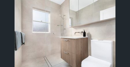 SUBLIME HARBOUR FRONT LOCATION - Photo 5