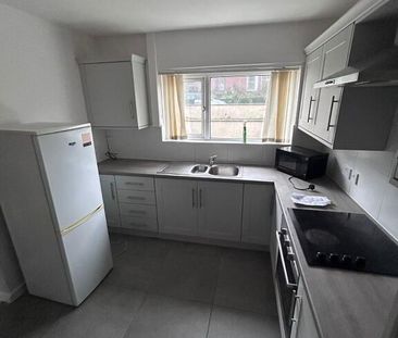 27 Cherryhill Park, Dundonald, Belfast, BT16 1JB - Photo 4