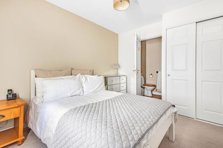 4 bedroom townhouse to rent - Photo 4