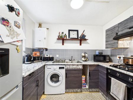 2 bedroom detached house to rent - Photo 5