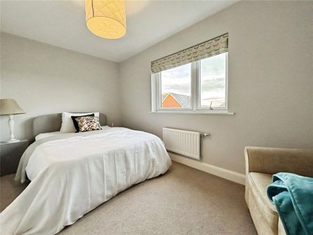 2 bedroom semi-detached house to rent - Photo 4