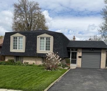 For Lease - 235 Louis Drive, Mississauga, Ontario - Photo 6
