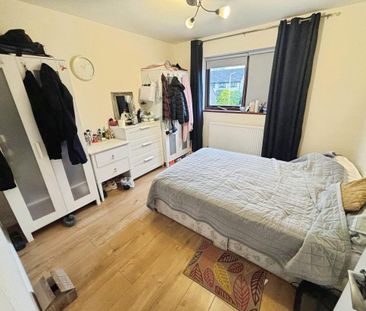 Etton Close, Hornchurch, RM12 - Photo 6