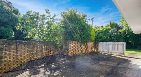 Freshly Painted & Lawns Included - Photo 4