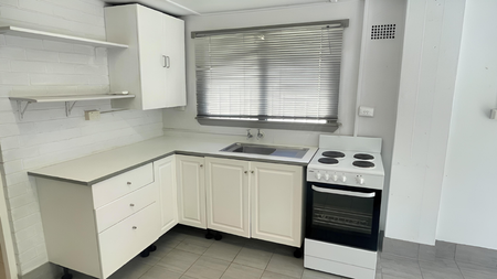 SELF-CONTAINED STUDIO! - Photo 2