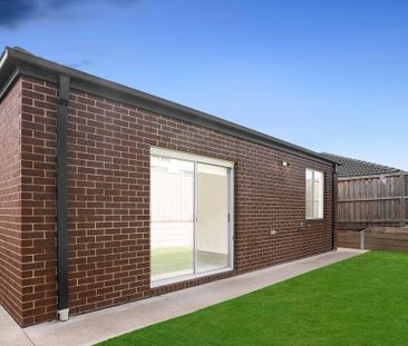 Modern 4-Bedroom Family Home in a Convenient Mickleham Location - Photo 4