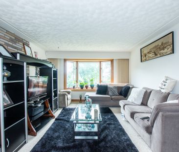 152 Stone Church Rd E, Hamilton - 3 Bedroom Main Unit - Photo 4