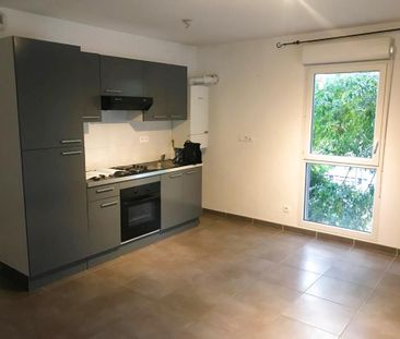 Location Appartement 2 pièces 44m² MARSEILLE 9ème - Photo 5