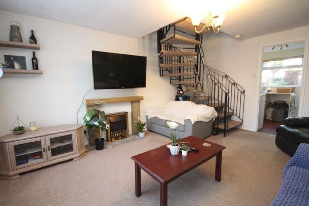 2 bedroom semi-detached house to rent - Photo 1