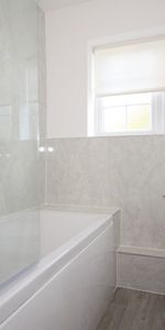 Hanover Court, Woking - Photo 3