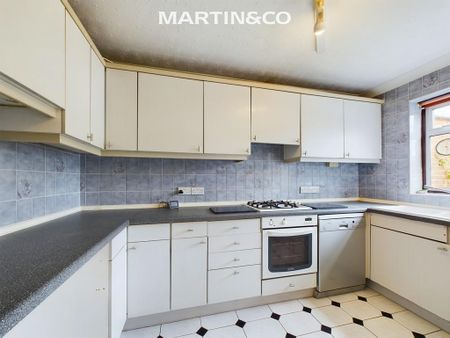 3 bedroom semi-detached house to rent - Photo 2