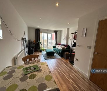 2 bedroom flat to rent - Photo 4