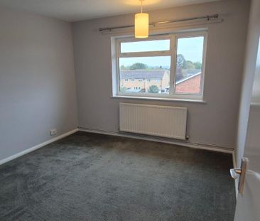 3 bed apartment to rent in Hobart Close, Chelmsford, CM1 - Photo 3