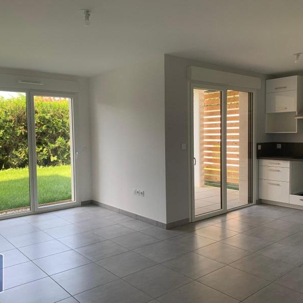 Location Appartement 3 pièces 63m² CHASSIEU 69680 - Photo 1