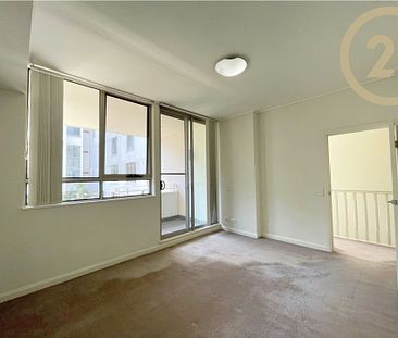 Split Level1 Bedroom Apartment Plus Study with Car Space at Fine Location in Wwp&excl;&excl; - Photo 6
