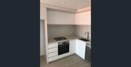 Located in the Heart of Broadbeach! - Photo 3