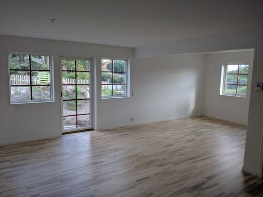 Bergsbrunna Villaväg, Uppsala - Photo 1