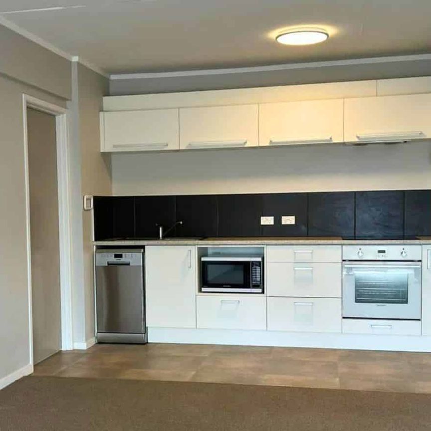 1/24 Grassways Avenue, Pakuranga heights - Photo 1