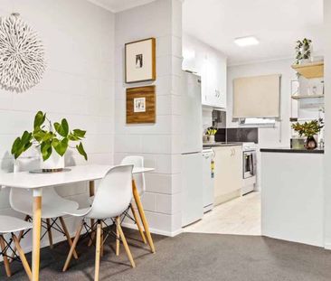 A Superb Two Bedroom Home! - Photo 4