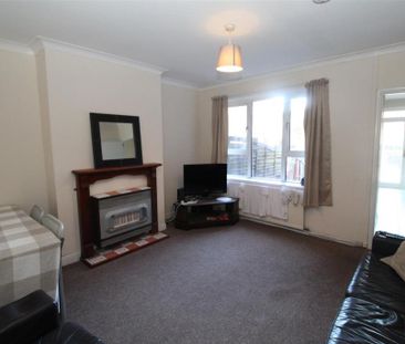 3 bedroom private hall to rent - Photo 2