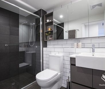 10th-Floor Excellence â One of Toowongâs Finest 2-Bed, 2-Bath A... - Photo 5