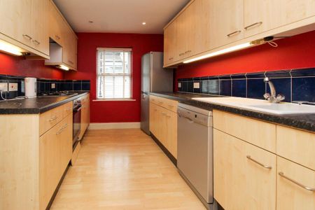 4 bedroom maisonette to rent - Photo 5