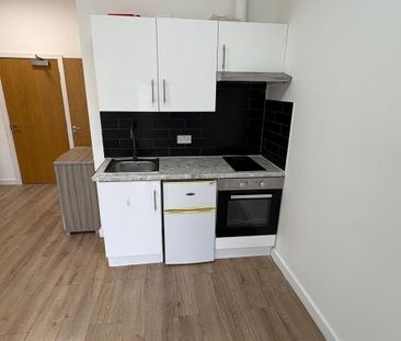 Studio to rent - Photo 5