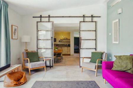 4 bedroom detached house to rent - Photo 3