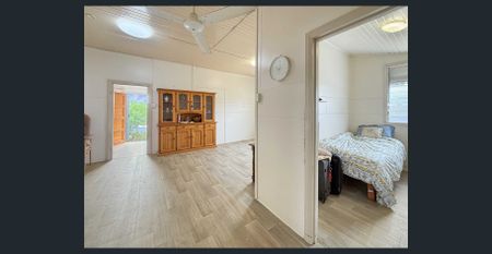 Charming 3-Bedroom Home Close to Town - Photo 3