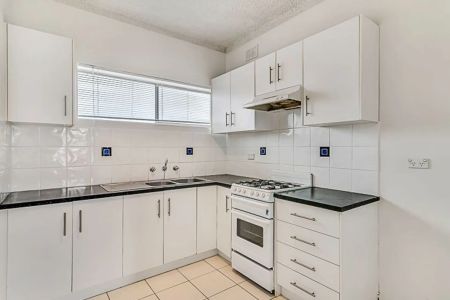 Perfect Location midway between the city and the sea - Photo 3