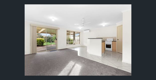 DON'T MISS OUT - ATTRACTIVE 3 BEDROOM FAMILY HOME - Photo 1