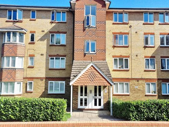 2 bedroom flat to rent - Photo 1