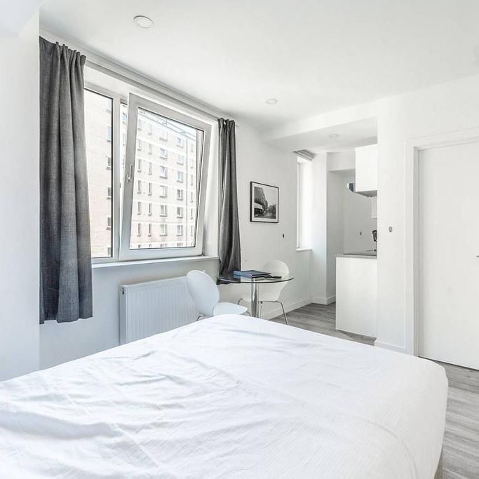 Studio to rent - Photo 1