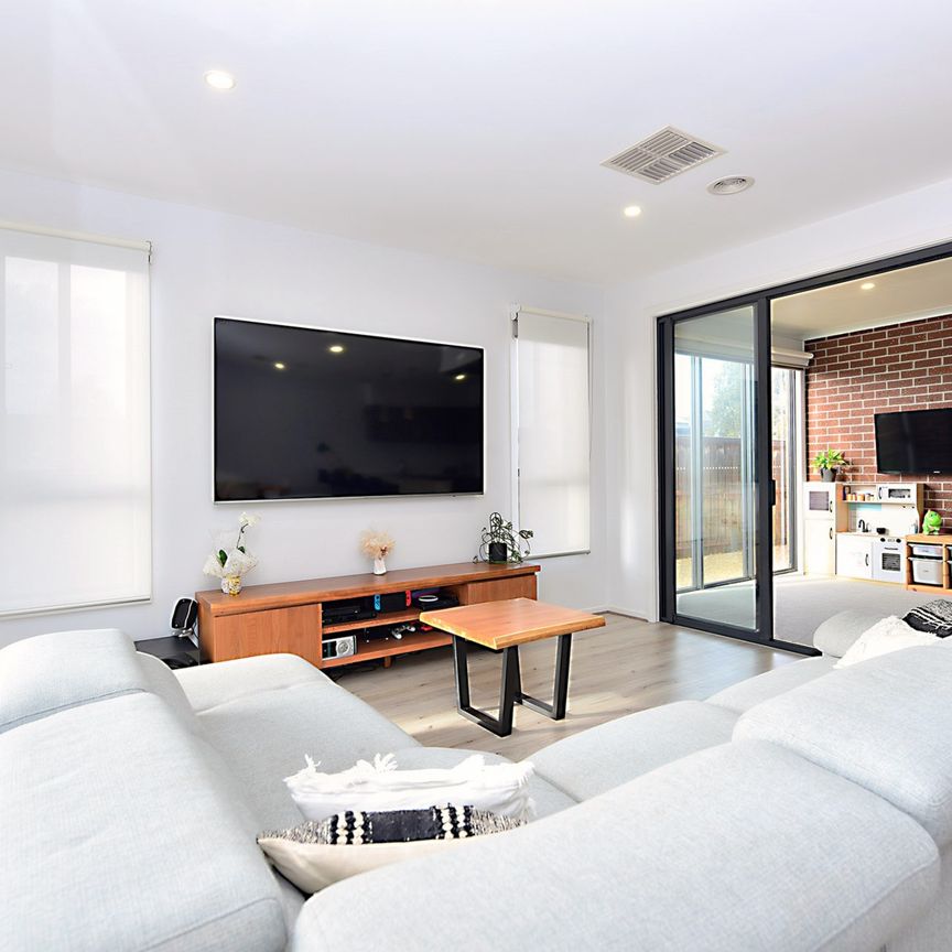 23 Newson Street, Keysborough VIC 3173 - House For Rent | Domain - Photo 1