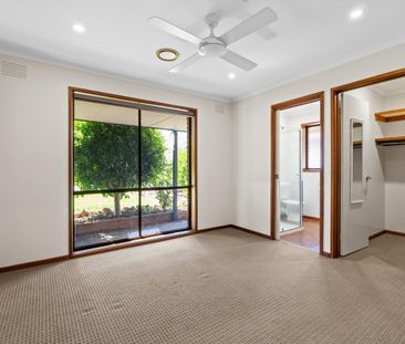 Spacious Family Home with Exceptional Entertaining - Photo 2