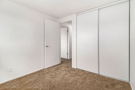 For Lease - 1444 Foxwell Street Unit# 18, Cyrville - Carson Grove - Pineview, Ontario - Photo 4