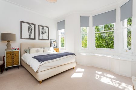 4 bedroom terraced house to rent - Photo 5