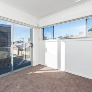 One Bedroom Apartment - *Entry through Horgan Lane* - Photo 3