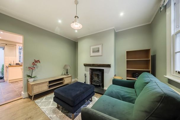 3 bedroom semi-detached house to rent - Photo 1