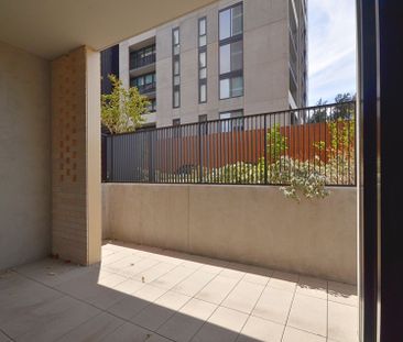 1 Bedroom Plus Study Room Apartment in Iconic Mason - Photo 3