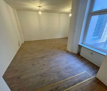 gro&szlig;z&uuml;gige 1-Zimmer Erdgeschosswohnung im Seitenfl&uuml;... - Foto 1