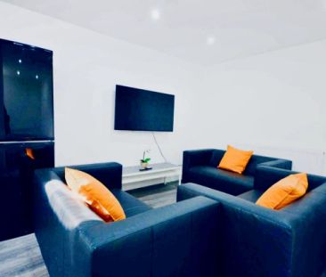 3 Beds 3 Baths - Photo 3