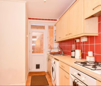 1 bedroom in a flat share to rent - Photo 1 | Rentumo