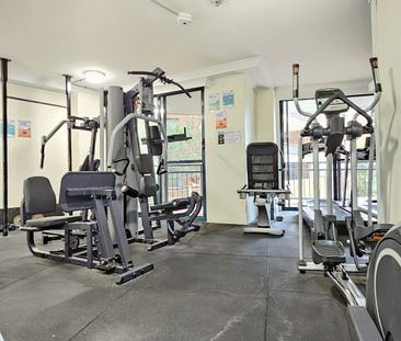 Bridge View, Spacious, Elegant Home in Lush Resort-like Setting - Photo 4