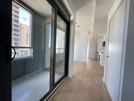 For Lease - 2920 Highway 7 Road Unit# 707, Vaughan, Ontario - Photo 4