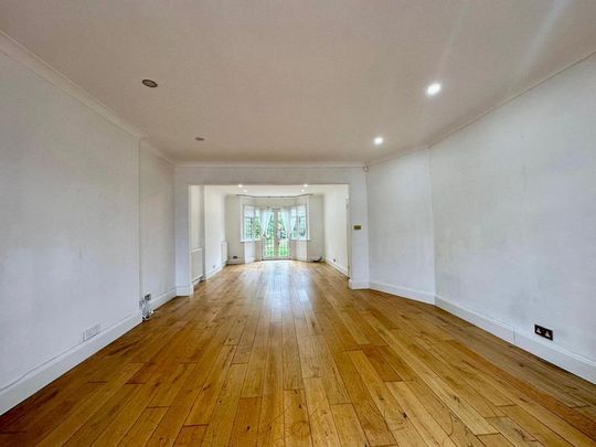 5 bedroom detached house to rent - Photo 1