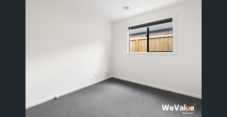 Modern Family Home - Photo 3