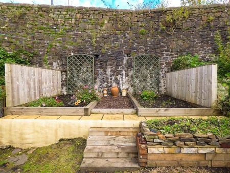 3 bedroom terraced house to rent - Photo 5